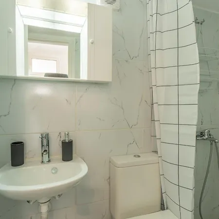 Chrysi Apartman *